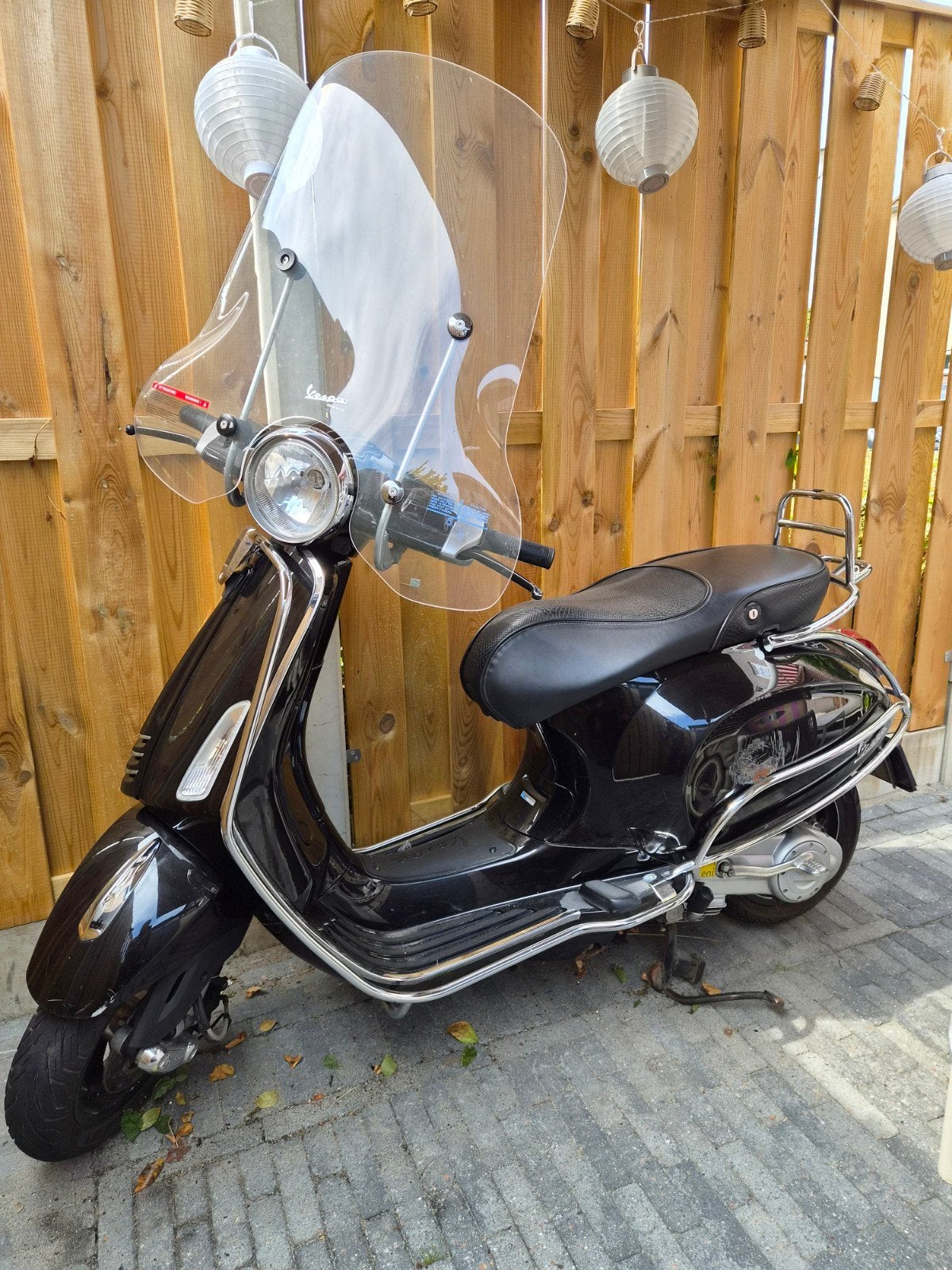 Vespa Primavera Snor - Zwart - Met windscherm, Ophalen of Verzenden, Gebruikt, Benzine, Vespa