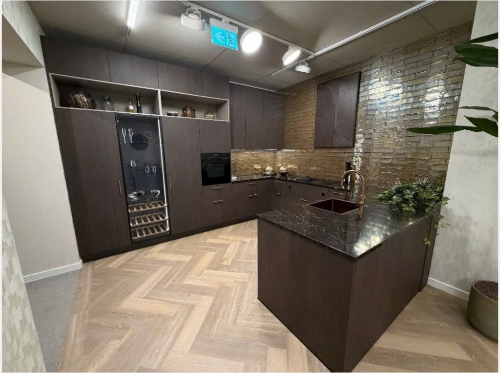 Showroomkeuken Breitner Cognac Eiken | Siemens | Composiet, Ophalen, Bruin, Nieuw, 200 cm of meer