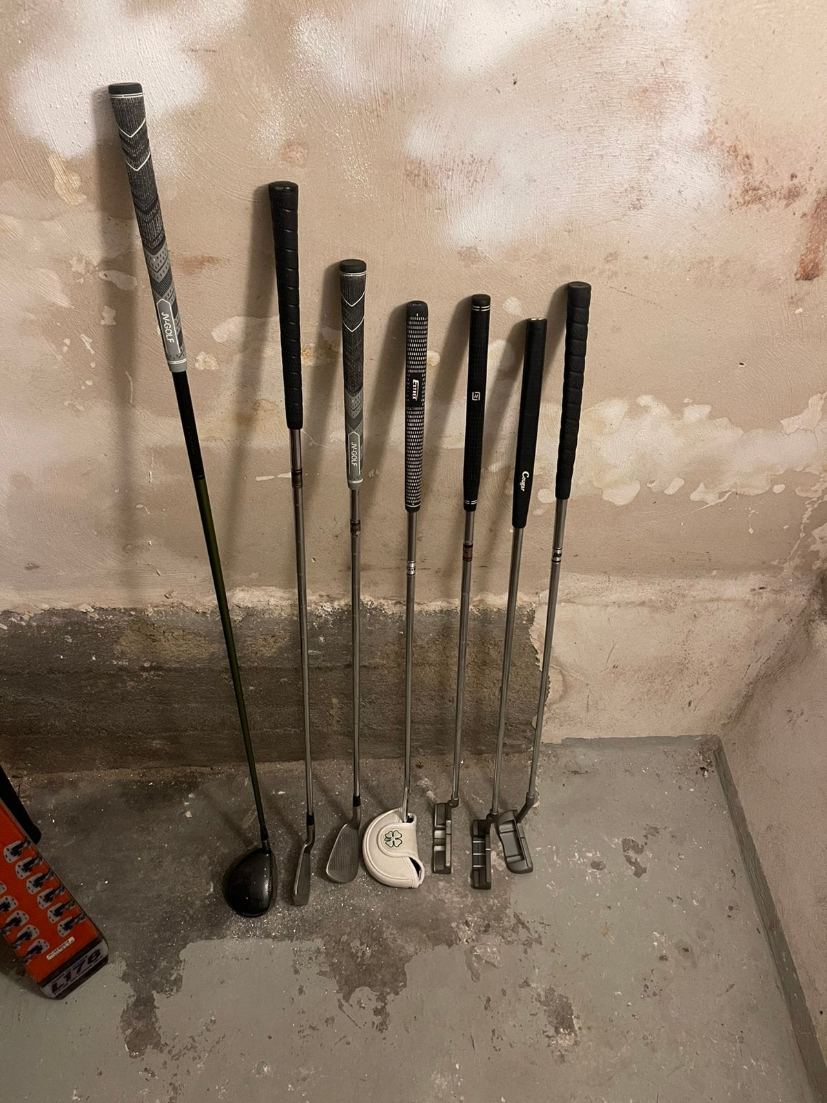 Diverse golfclubs: 4 putters, sandwedge, ijzer 3, houten 3, Ophalen of Verzenden, Gebruikt, Set, Overige merken