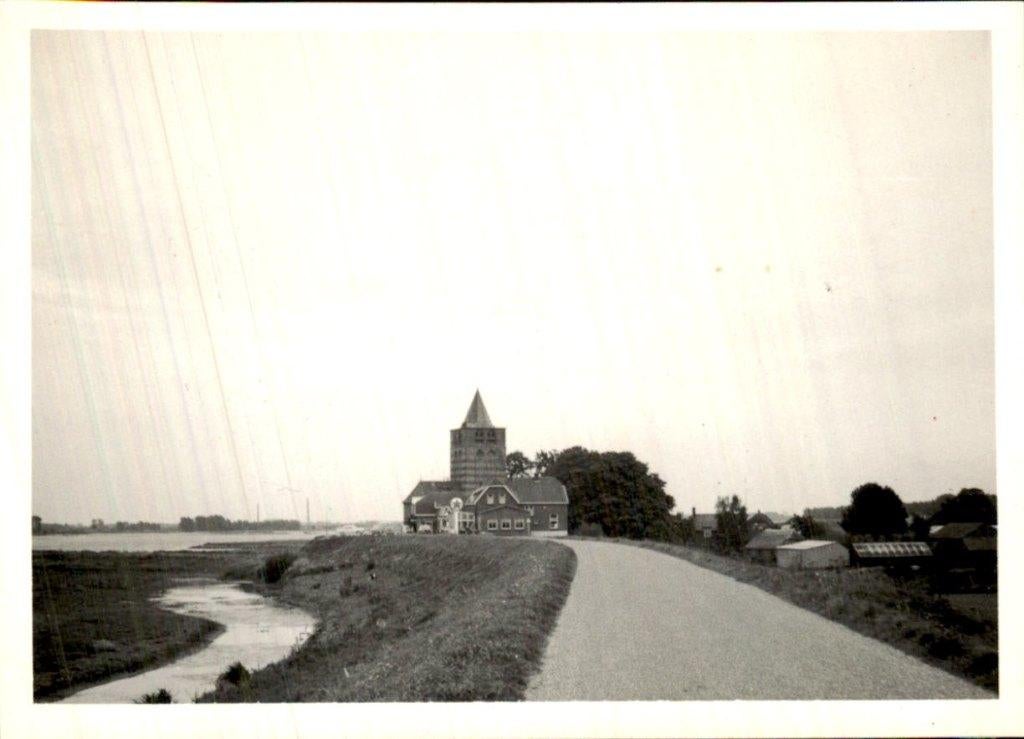 Varik - Kerk - Toren, Verzamelen, Ophalen of Verzenden, 1960 tot 1980, Gelopen, Gelderland
