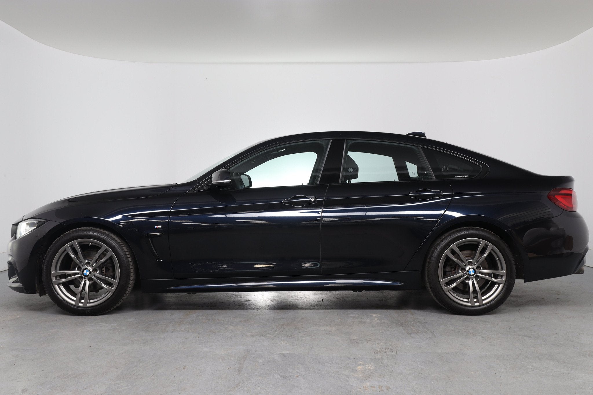 BMW 4-serie Gran Coupé 418i M-Sport, Auto's, 12 maanden, Gebruikt, Euro 6, Zwart