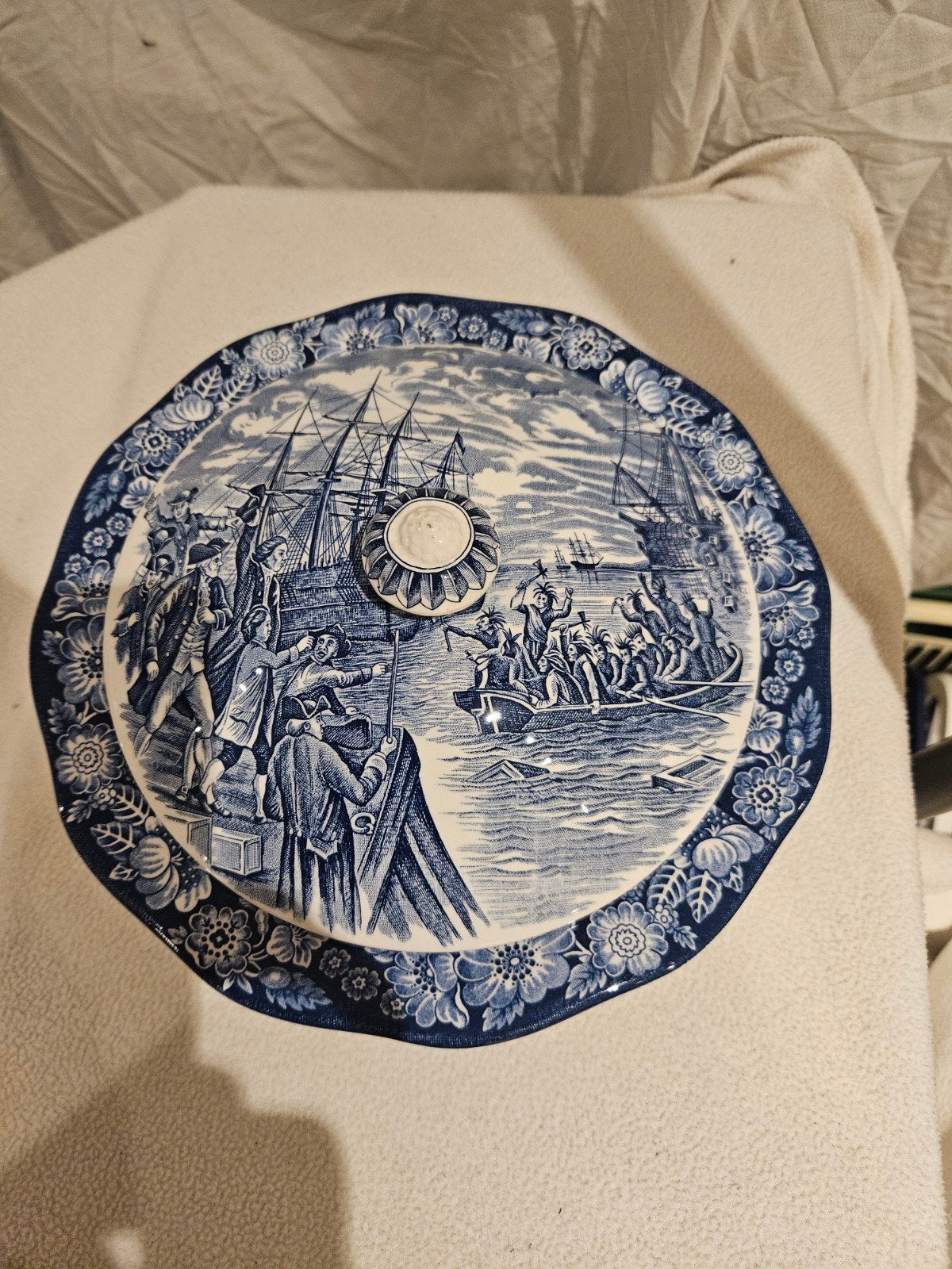 Liberty Blue BostonTea Party serveerschaal met deksel, Ophalen of Verzenden