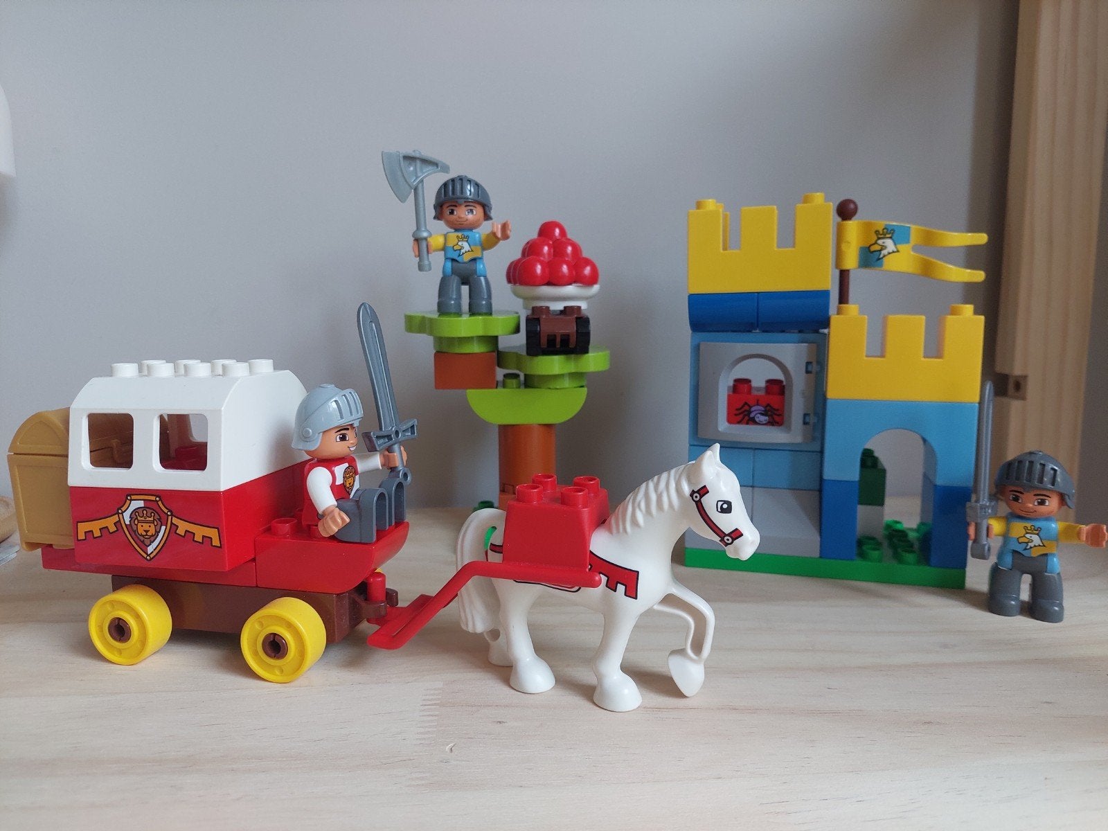Duplo Kasteel Set 10569, Ophalen, Compleet, Zo goed als nieuw, Duplo