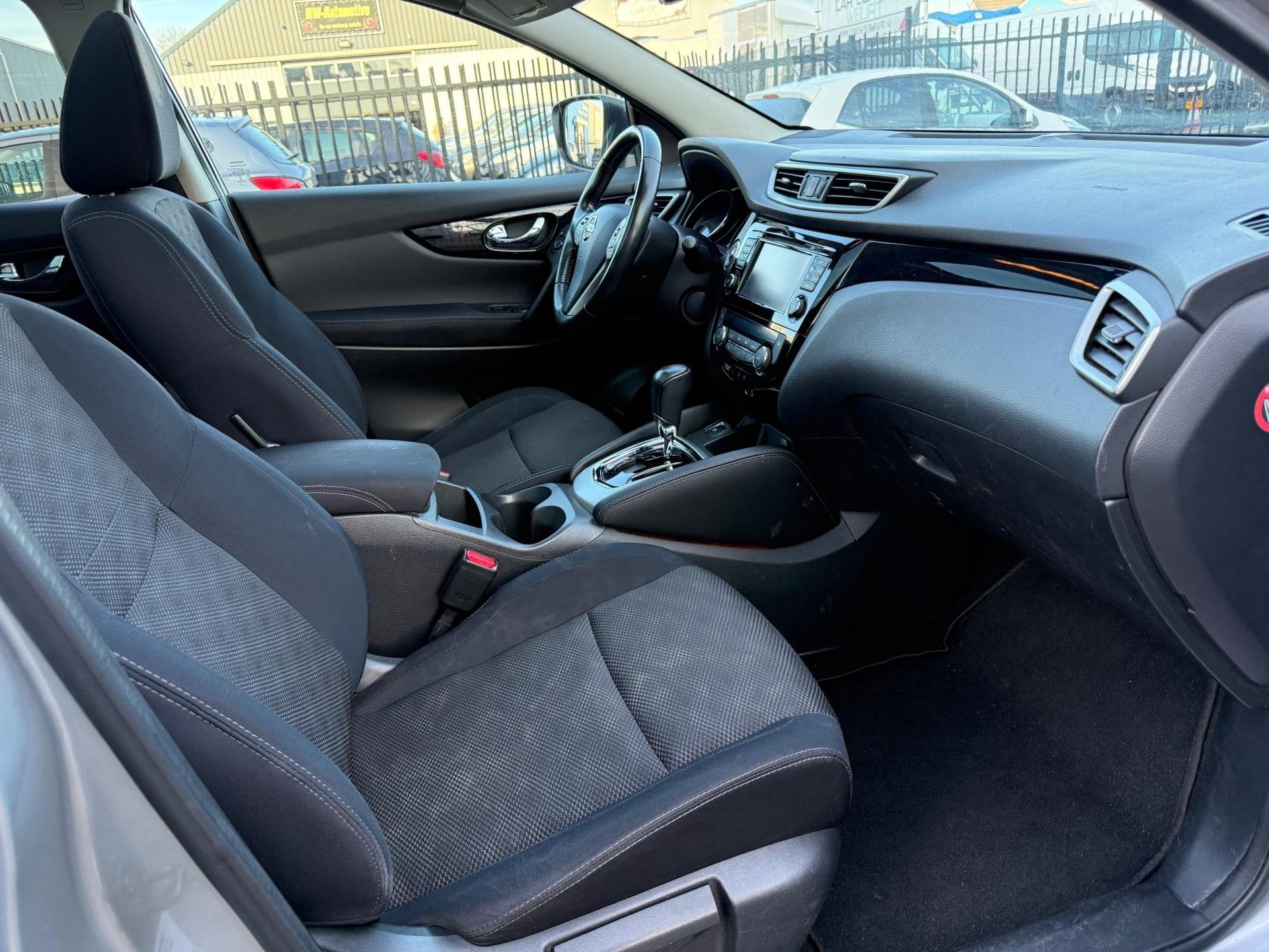 Foto 17 van Nissan Qashqai 1.2 Edition AUT. *175.627 KM*AKTIEPRIJS!