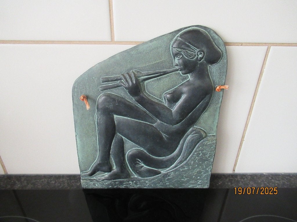 OUDE PLAQUETTE FLUITSPELER-ART DECO STIJL -GREECE/GRIEKELAND, Ophalen of Verzenden