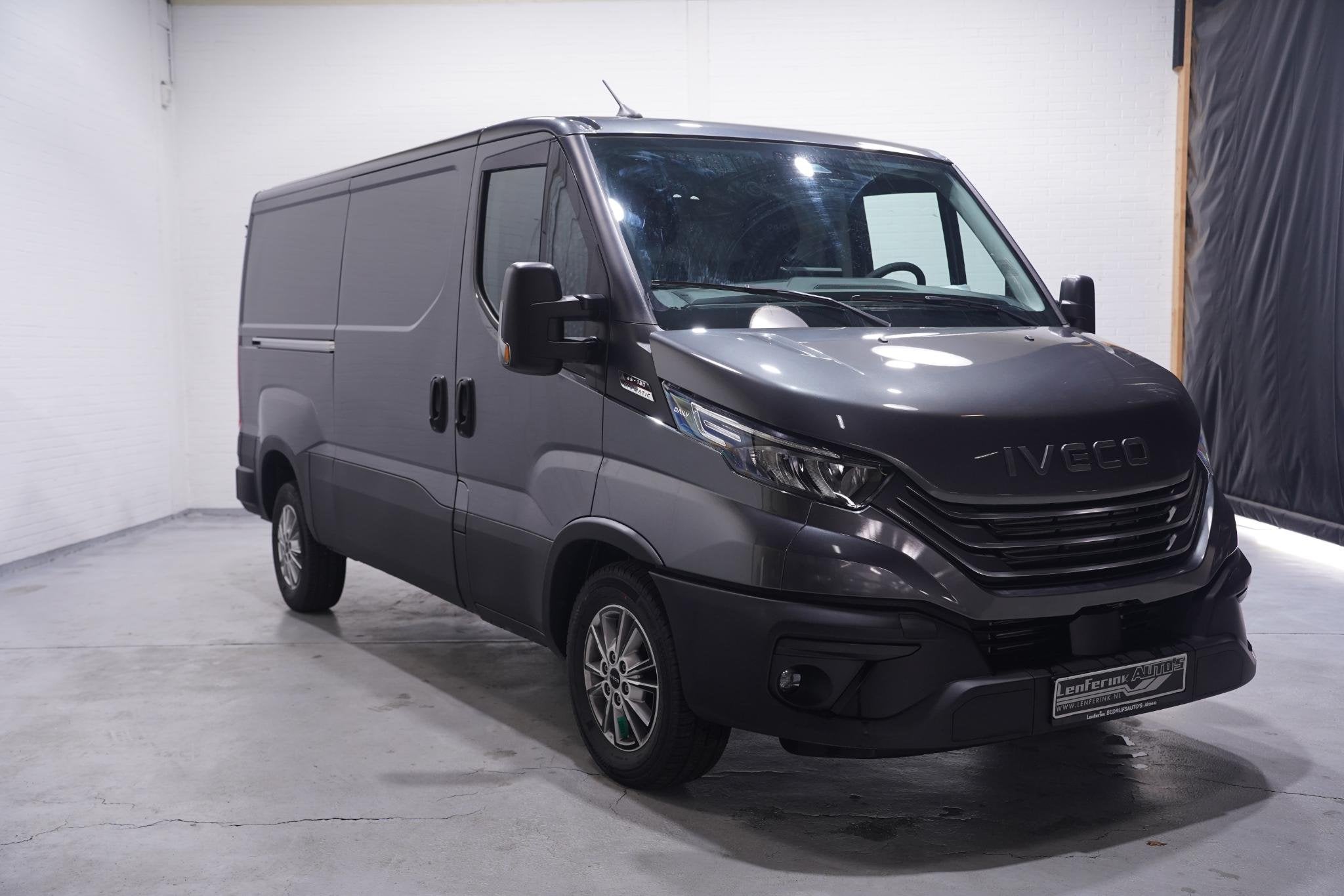 Iveco Daily 35S18 180 pk Aut. L2H1 Laag Dak Nwe Model, Nieuw, Auto's, Automaat, Gebruikt, Iveco, 179 pk