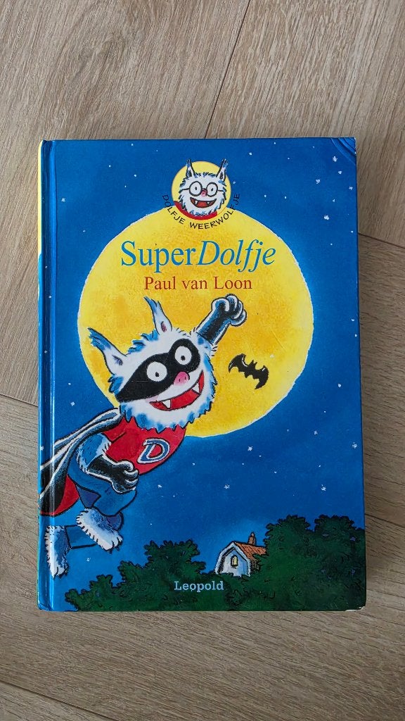Super Dolfje Gesigneerd - Paul van Loon, Boeken, Ophalen of Verzenden, Gelezen, Paul van Loon, Fictie algemeen