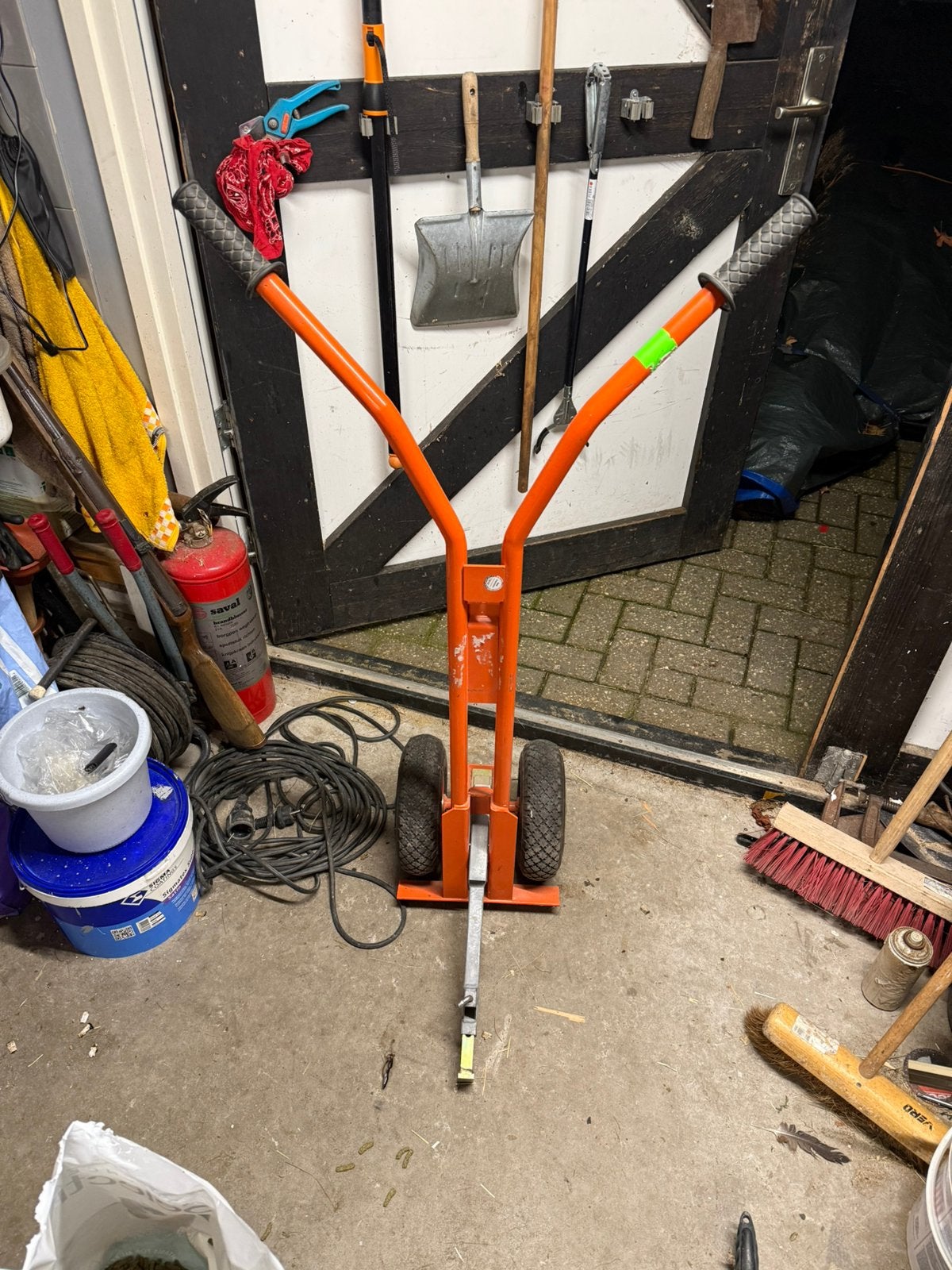 Tegeldonkey, Ophalen, Zo goed als nieuw