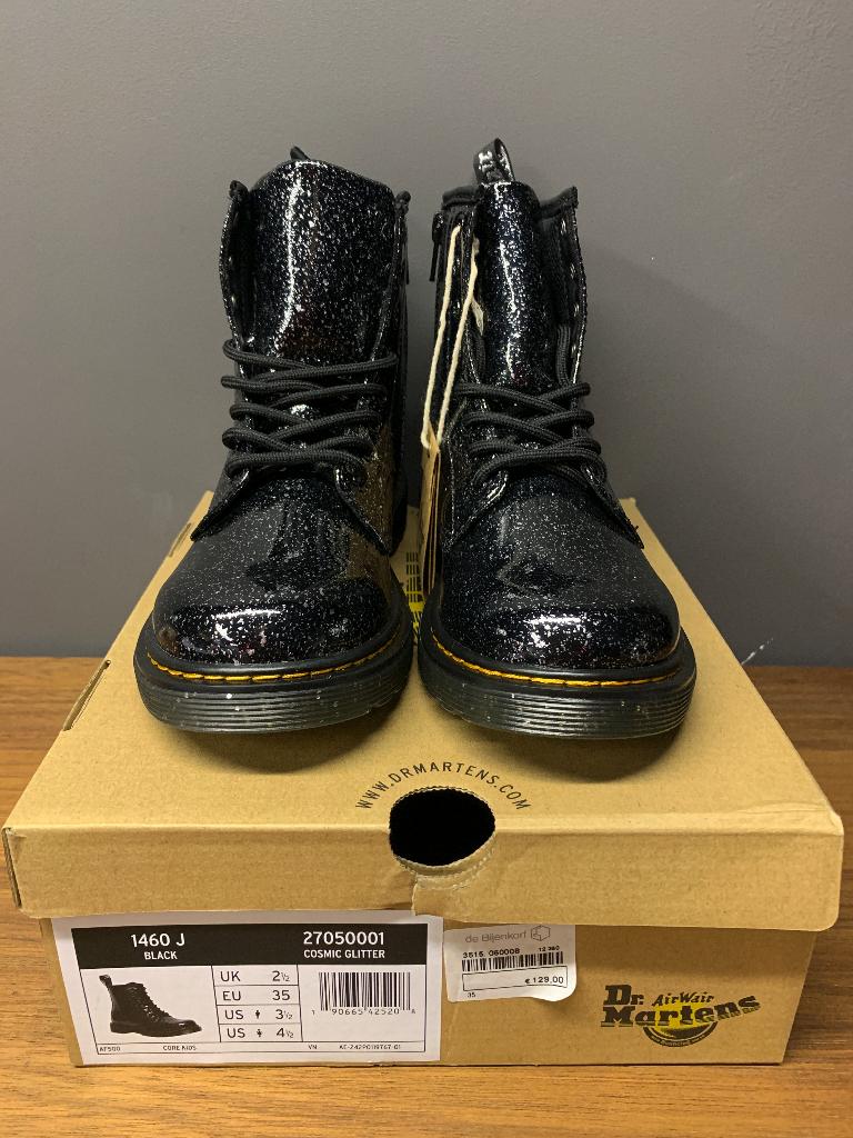 GLOEDNIEUWE Dr Martens Kinderschoenen mt 35, Kinderen en Baby's, Kinderkleding | Schoenen en Sokken, Dr. Martens, Meisje, Nieuw