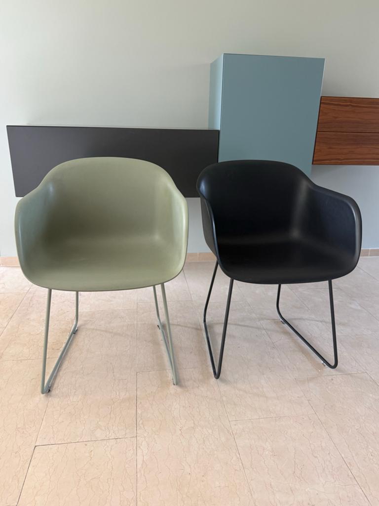 2x Muuto Fiber Sled stoel - Zo goed als nieuw, Ophalen, Kunststof, Twee, Overige kleuren