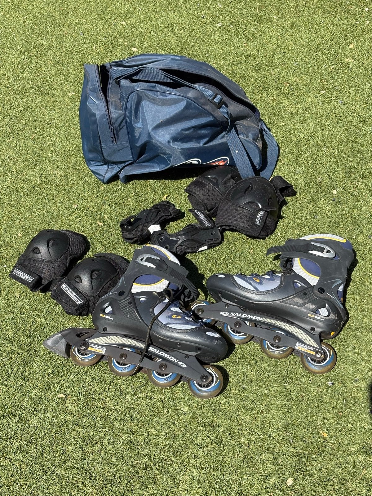 Salomon Inline Skates Maat 45 1/3 met Bescherming en Tas, Gebruikt, Heren, Inline skates 4 wielen, Salomon