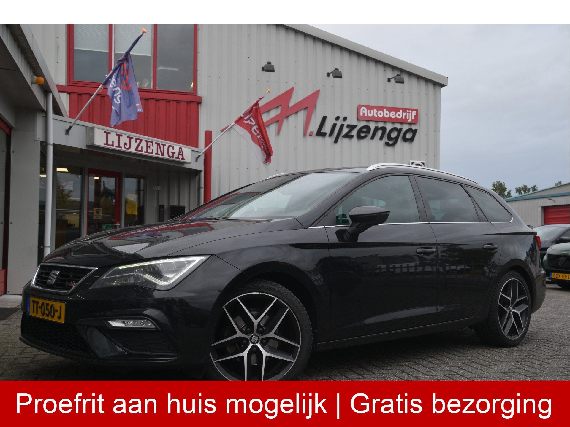 SEAT Leon ST 1.5 TSI FR Business Intense Carplay | Trekhaak, Auto's, 4 cilinders, Leder en Stof, Zwart, Origineel Nederlands