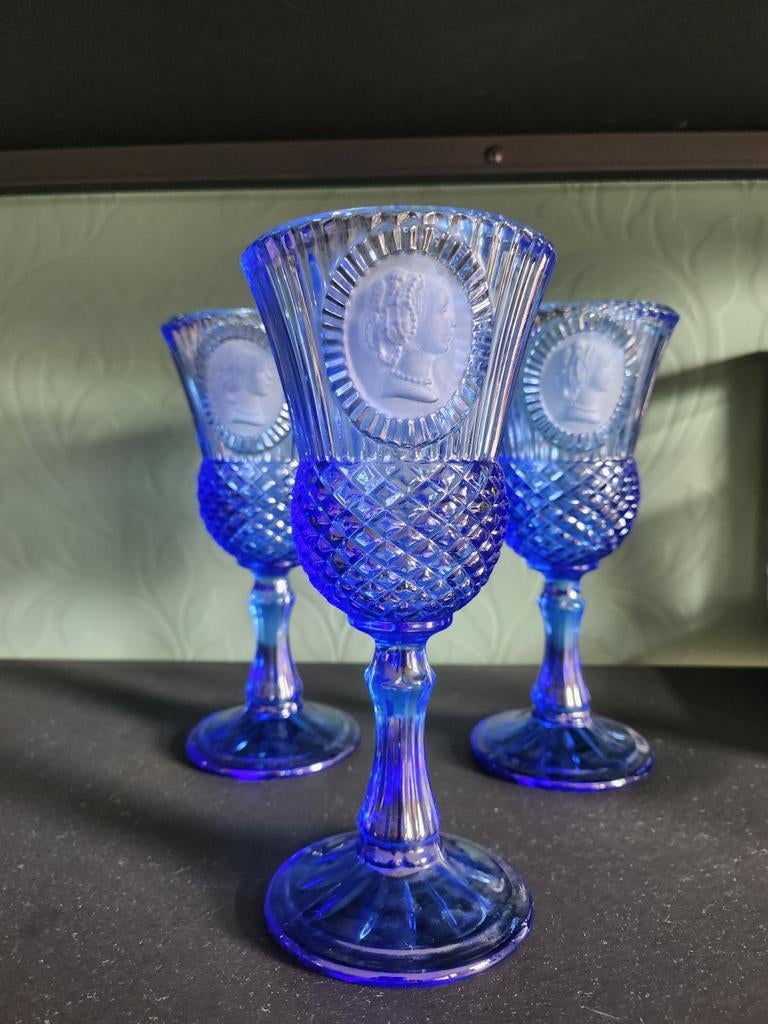 3 Blauwe Vintage Avon glazen, Antiek en Kunst, Ophalen