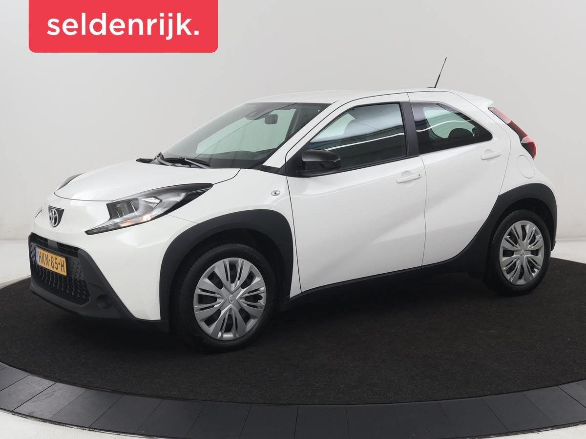 Toyota Aygo X 1.0 VVT-i MT Play | 5-deurs | Adaptive cruise, Stof, Gebruikt, Euro 6, 920 kg