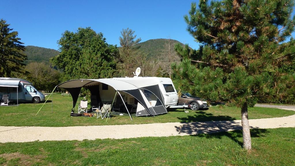 Eriba Nova 545 SL Winterpakket +++, Caravans en Kamperen, Caravans, Kachel, Rondzit, Frans bed, 7 tot 8 meter