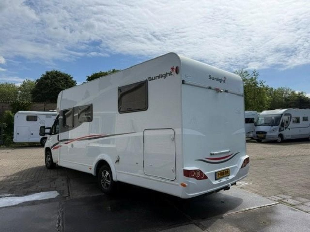 Foto 3 van Sunlight T 68 4 Personen