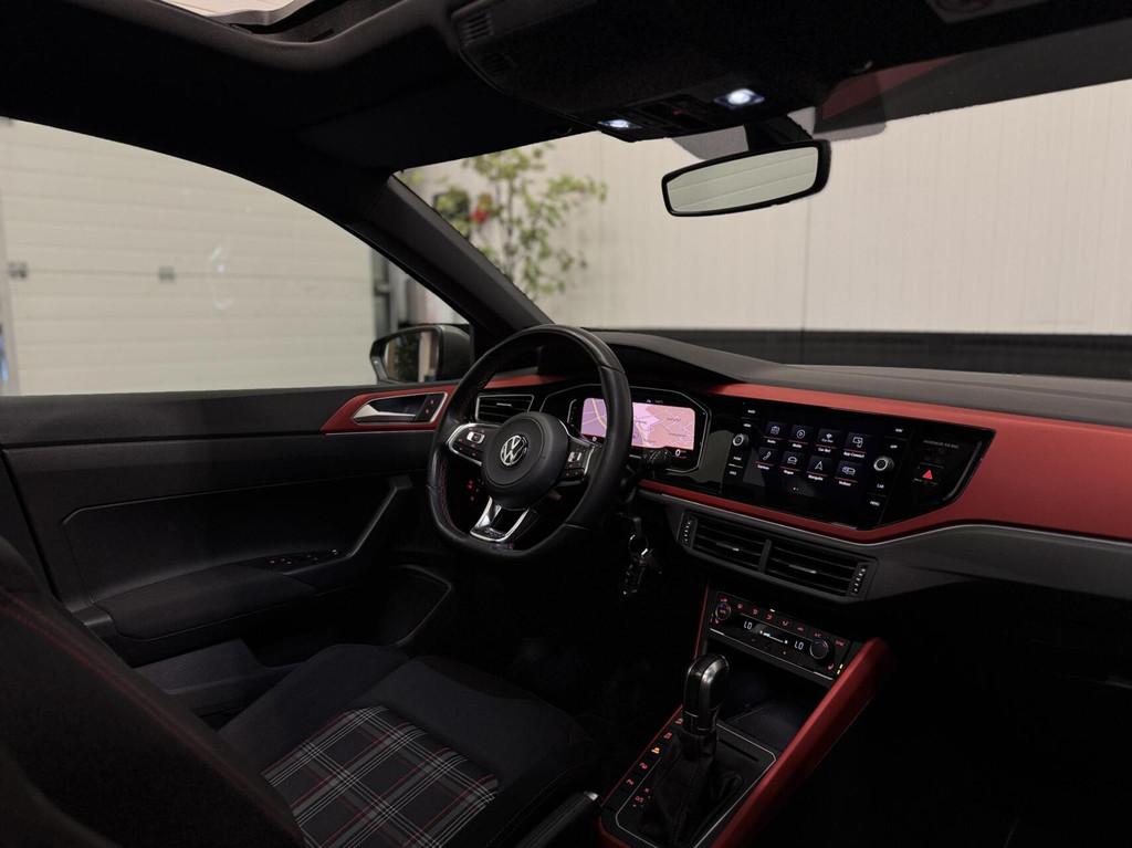 Volkswagen Polo 2.0 TSI GTI|Pano|Beats|Virtual|Lane Assist|, Stof, Gebruikt, 4 cilinders, 17 km/l