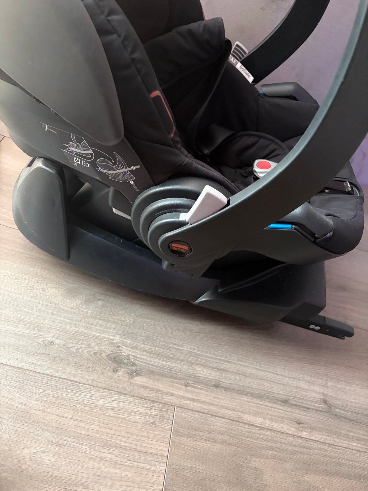Stokke Maxi-Cosi inclusief Isofix - Gebruikt, Kinderen en Baby's, Autostoeltjes, Gebruikt, Isofix, 0 t/m 13 kg, Ophalen