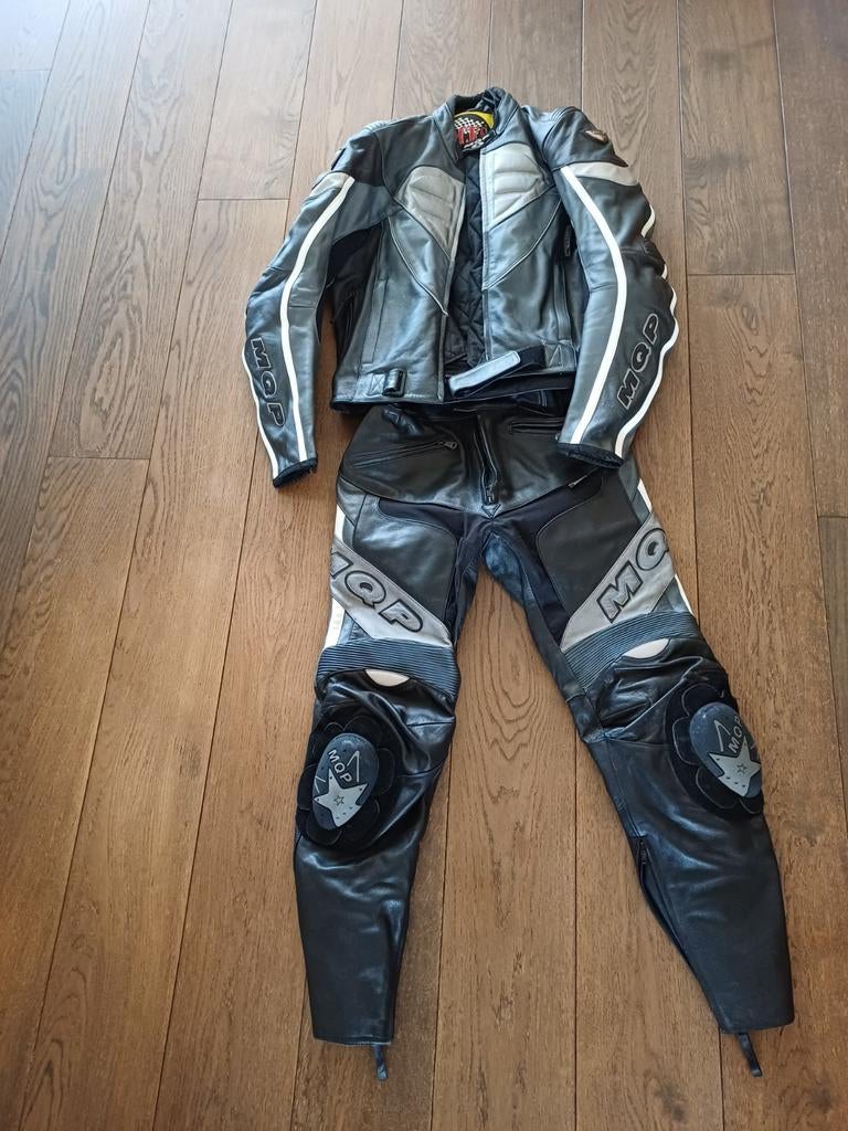 MQP Leren Motorpak - Jas en Broek, Motoren, Kleding | Motorkleding, Ophalen, Tweedehands, Combipak