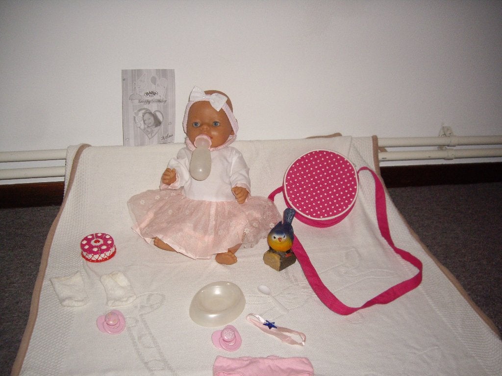 baby born is jarig met acc, Ophalen, Zo goed als nieuw, Babypop
