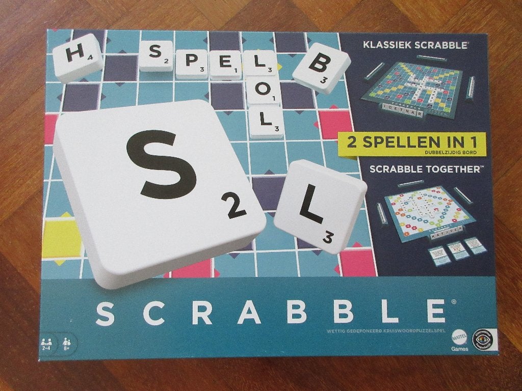 Scrabble 2 in 1 ( Scrabble + Scrabble together), Hobby en Vrije tijd, Een of twee spelers, Ophalen of Verzenden, Zo goed als nieuw
