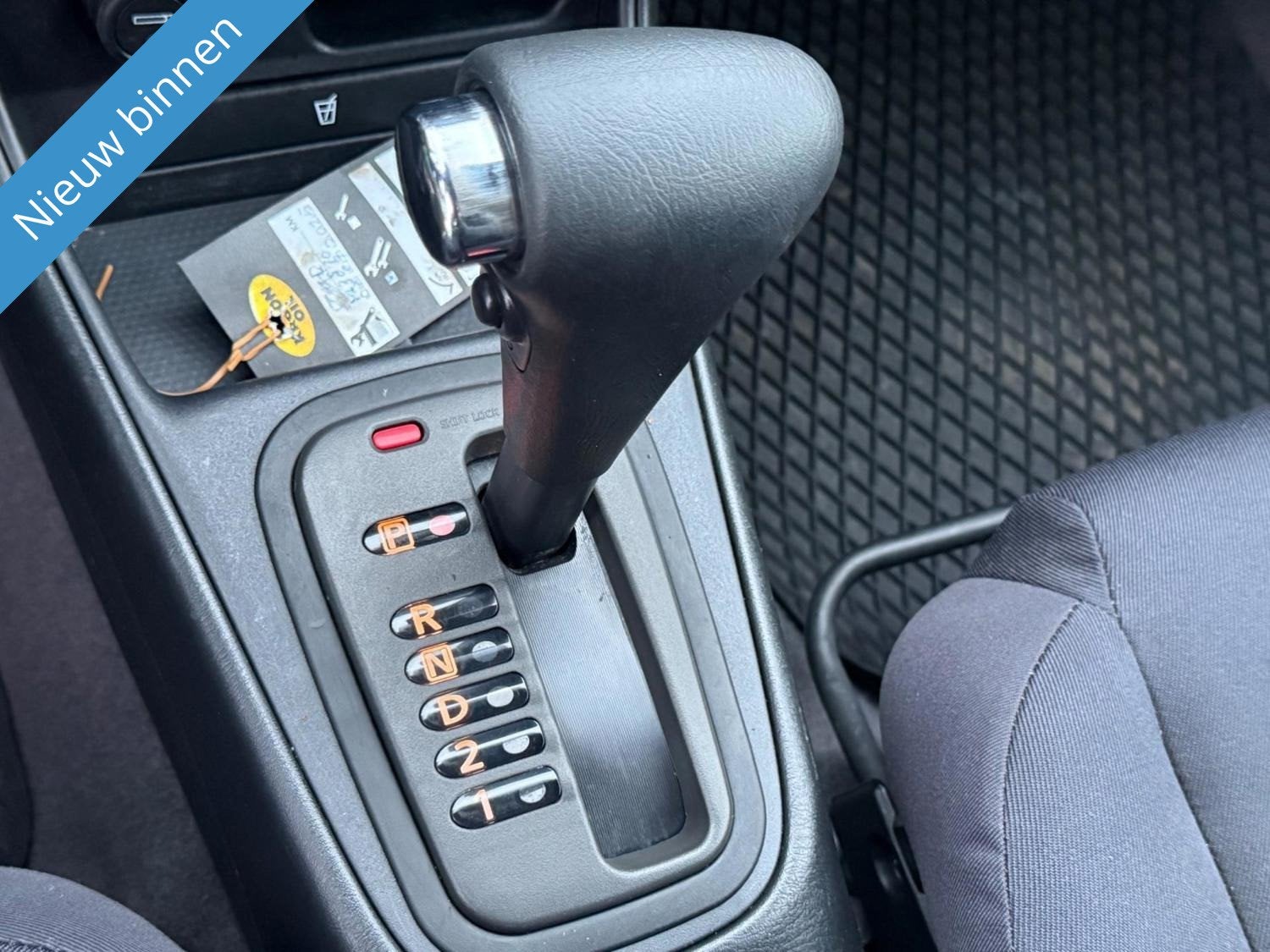 Nissan Almera 1.8 Acenta Automaat|Airco|Trekhaak!, Auto's, Stof, Gebruikt, Zwart, 4 cilinders