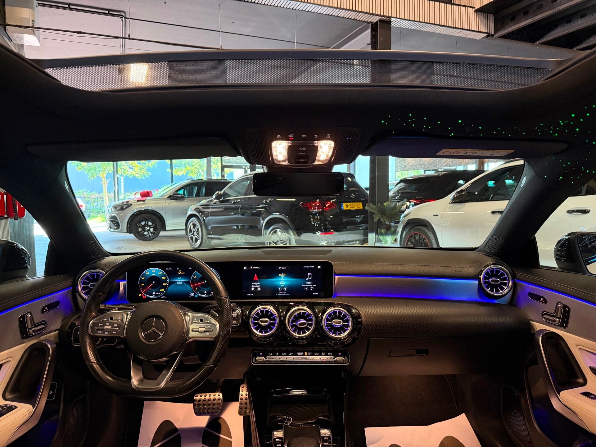 Mercedes-Benz CLA-klasse 200 AMG|PANO|SFEER|BOMVOL!, Auto's, CLA, Gebruikt, Euro 6, 4 cilinders