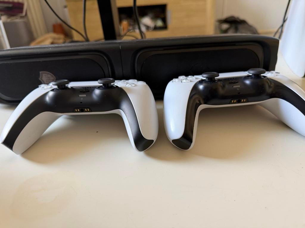 PlayStation 5 met monitor, speaker en 2 controllers, Spelcomputers en Games, Spelcomputers | Sony PlayStation 5, Ophalen, Gebruikt