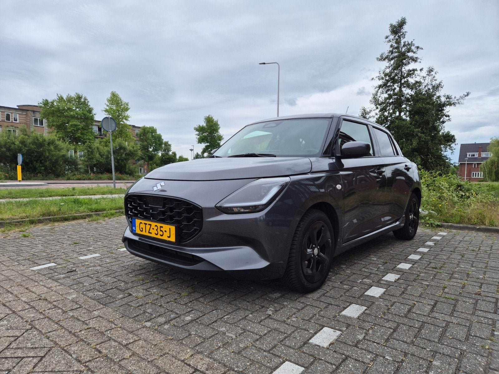 Suzuki Swift 1.2 Smart Hybrid 83pk 2025 Grijs, Auto's, Suzuki, Voorwielaandrijving, 894 kg, 400 kg, Origineel Nederlands