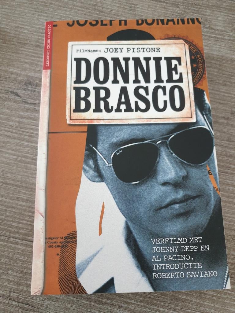 Donnie Brasco - Verfilmd met Johnny Depp en Al Pacino, Boeken, Ophalen of Verzenden, Gelezen, Joseph D. Pistone