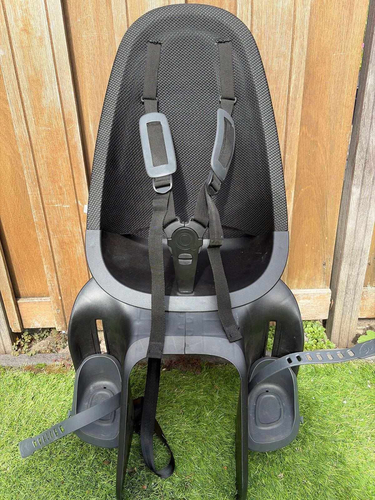 Qibbel Air Achterzitje met QuickConnect - Max 22 kg, Fietsen en Brommers, Achterzitje, Voetsteuntjes, Zo goed als nieuw, Ophalen
