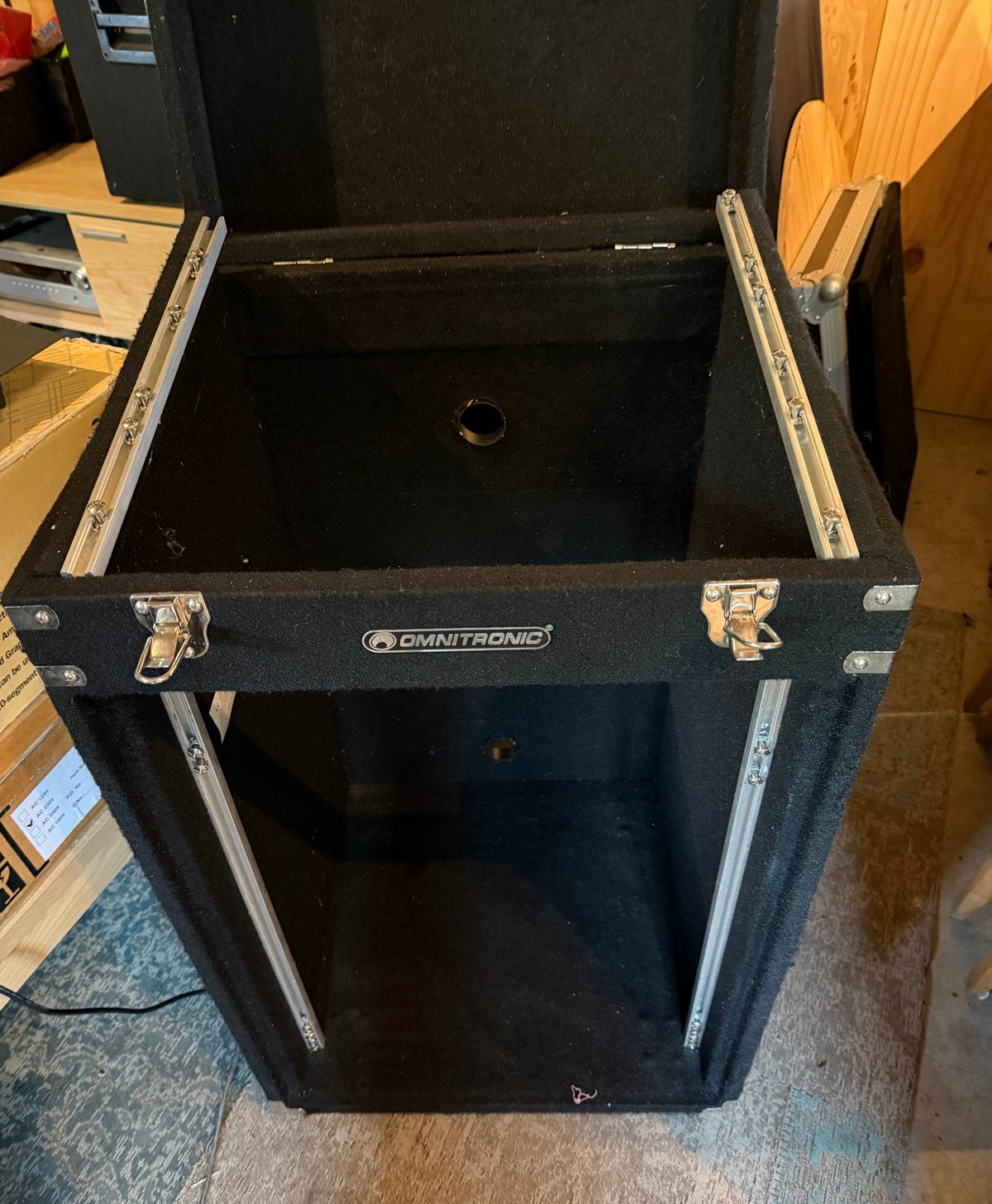 Omnitronic Flightcase voor DJ-apparatuur of versterker, Muziek en Instrumenten, Ophalen, Gebruikt, Speaker of Versterker, Flightcase