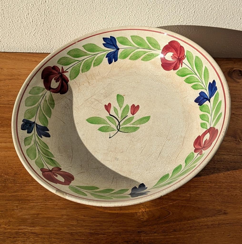 Petrus Regout Maastricht diep bord large fruit bowl, Ophalen of Verzenden