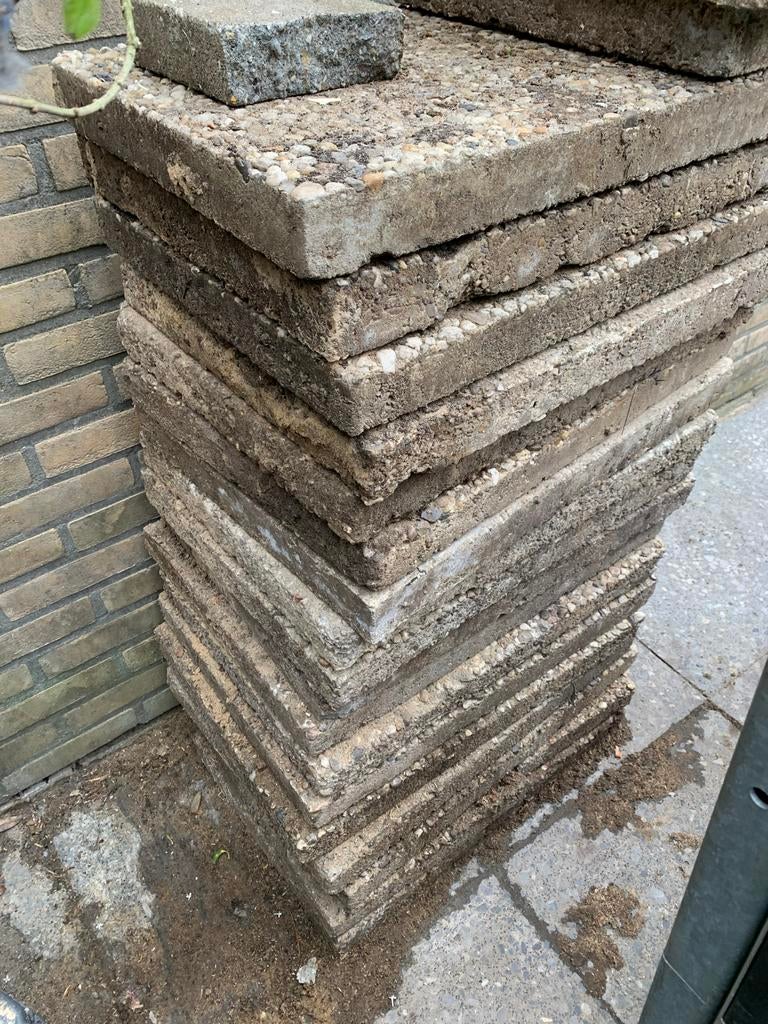 Gebruikte betontegels/ grindtegels, 40x60 cm, Doe-het-zelf en Verbouw, Tegels, Ophalen, Gebruikt, 60 cm of meer, 5 tot 10 m²