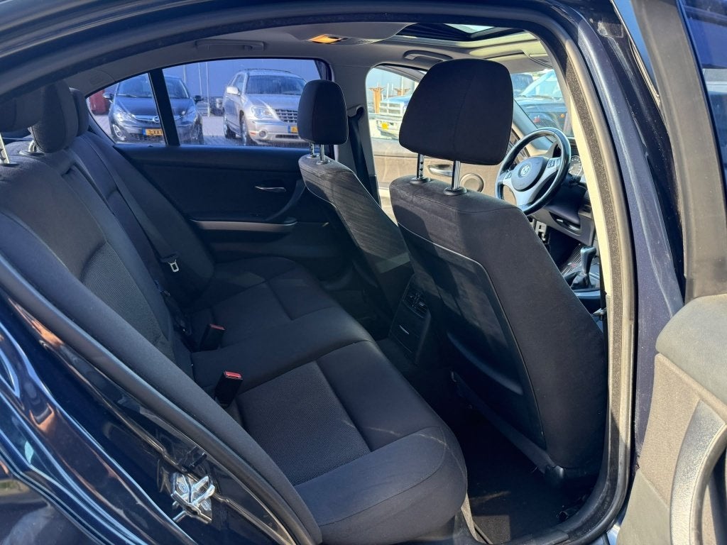 Foto 13 van BMW 3-Serie 2.0 I 318! 2006 Blauw
