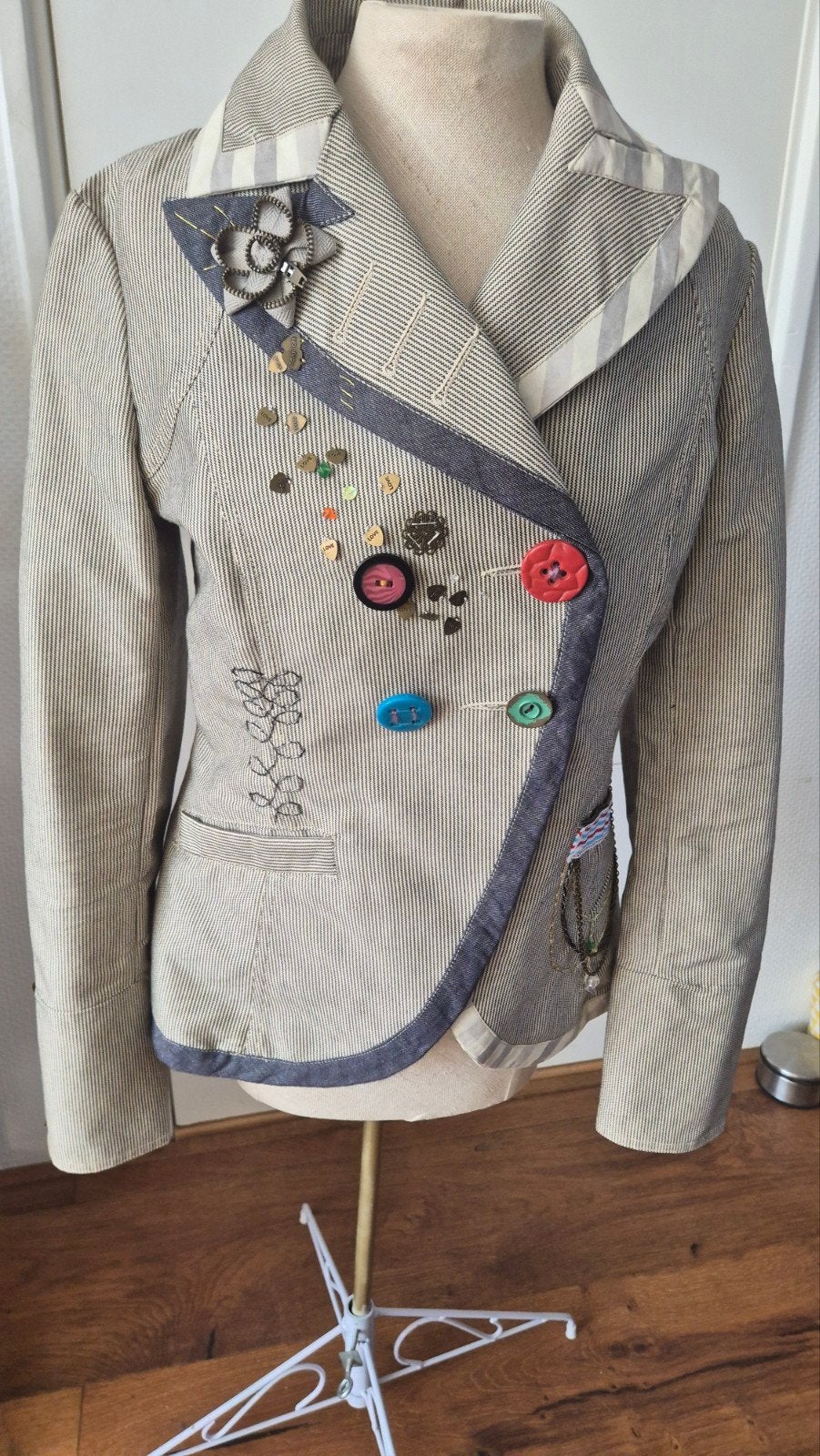 Desiqual blazer M/38, Kleding | Dames, Jassen | Zomer, Maat 38/40 (M), Ophalen of Verzenden, Zo goed als nieuw, Desigual