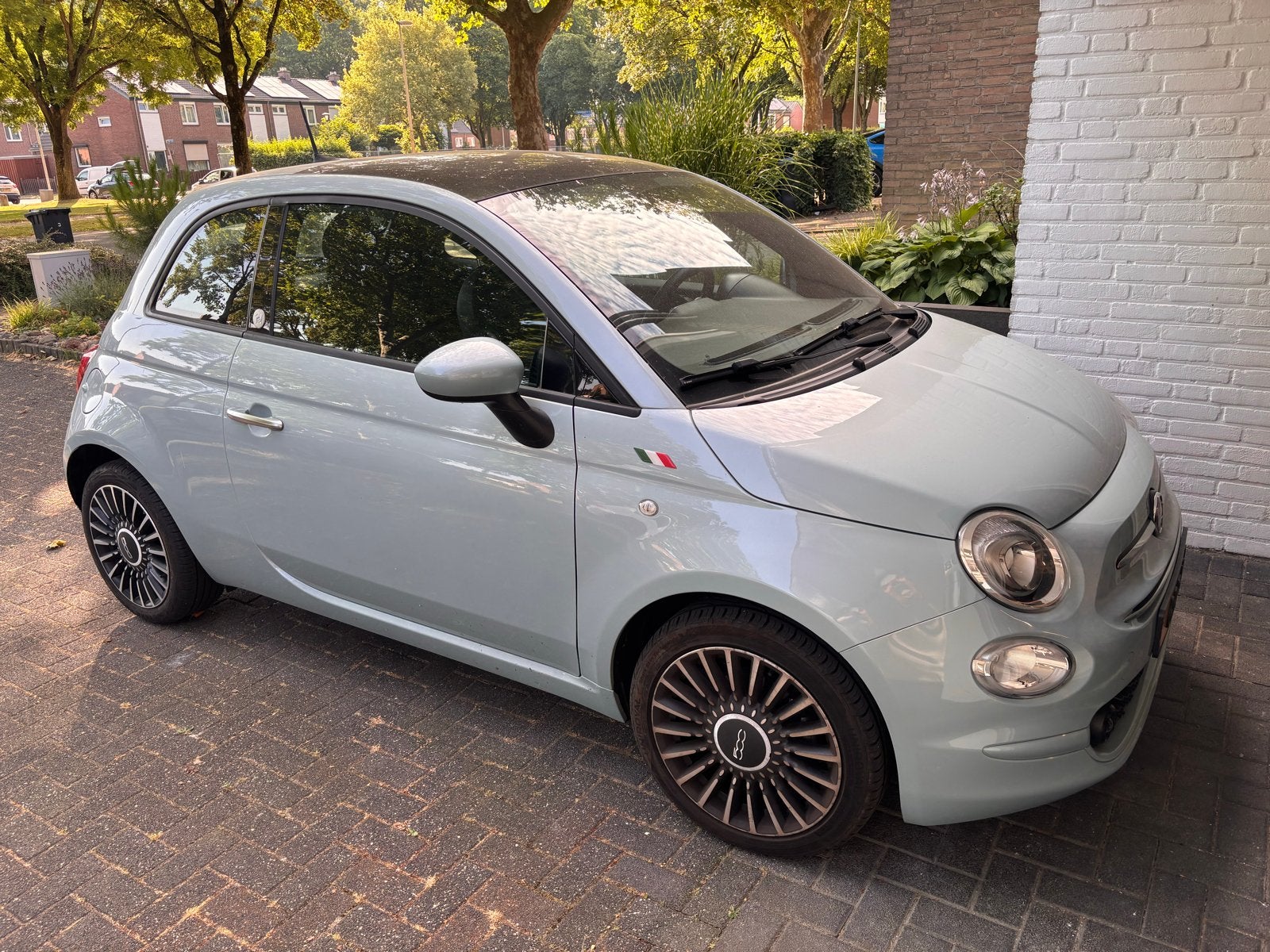 Fiat 500 1.0 hybrid launch edition  13000 km, Voorwielaandrijving, 4 stoelen, Handgeschakeld, 3 cilinders