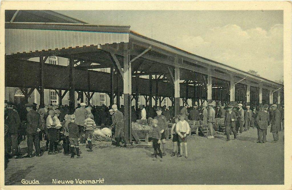 701-260-001 Gouda Nieuwe Veemarkt, Verzamelen, Ansichtkaarten | Nederland, Verzenden, Voor 1920, Zuid-Holland