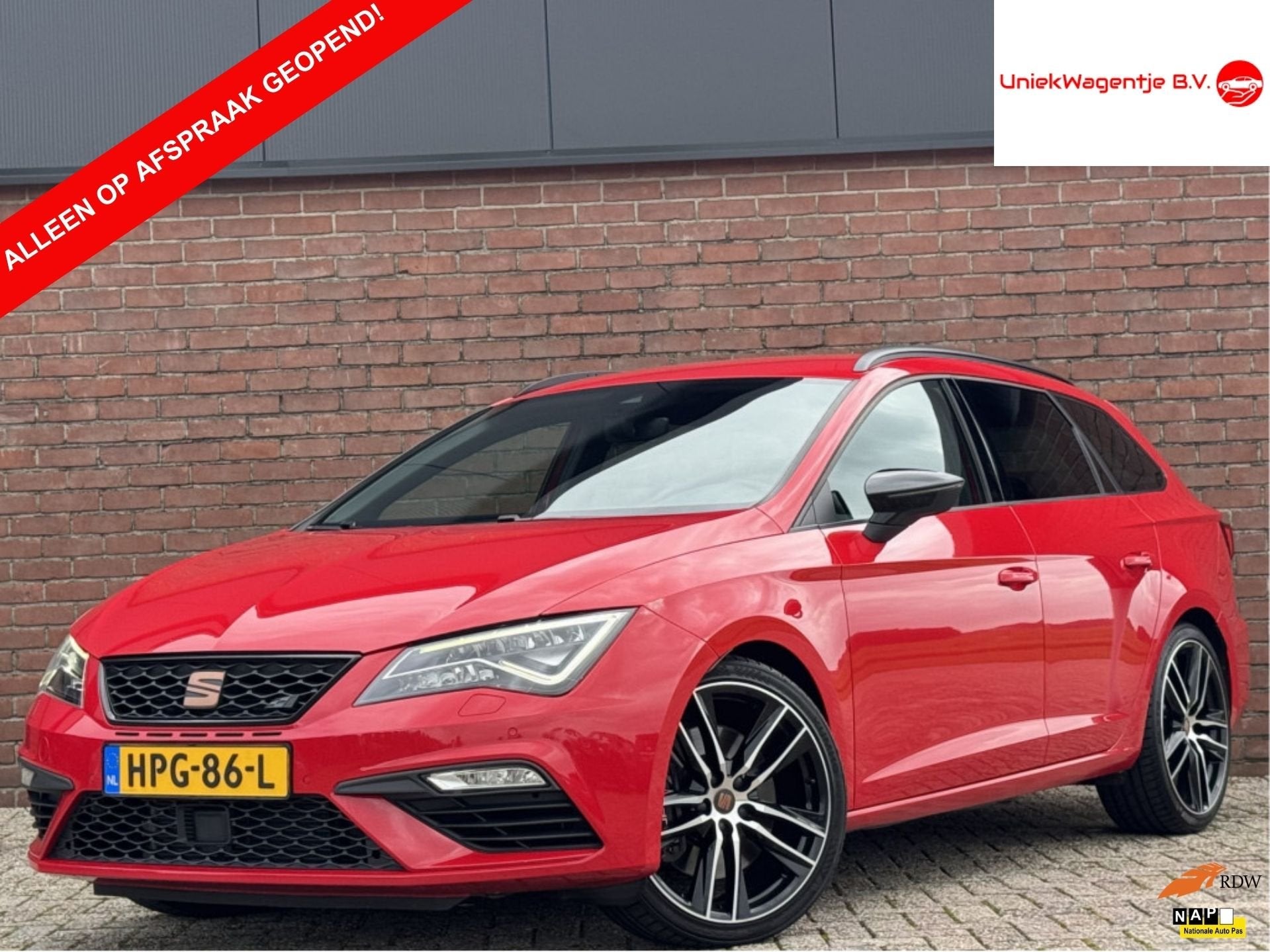 SEAT Leon ST 2.0 TSI 4DRIVE CUPRA | DEALER OH! | NAVI!, Auto's, Automaat, Dealer onderhouden, 15 km/l, Gebruikt