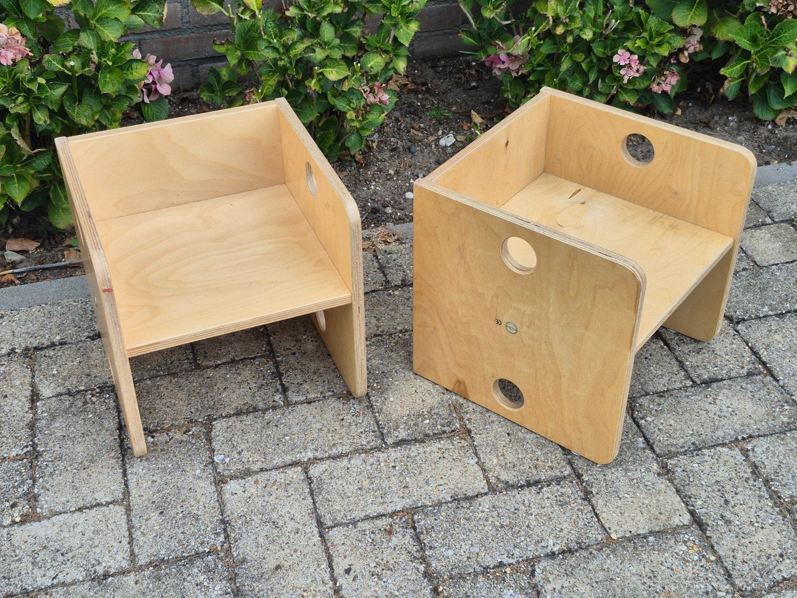 2 originele ADO houten Kubusstoeltjes Montessori krukjes, Ophalen, Zo goed als nieuw