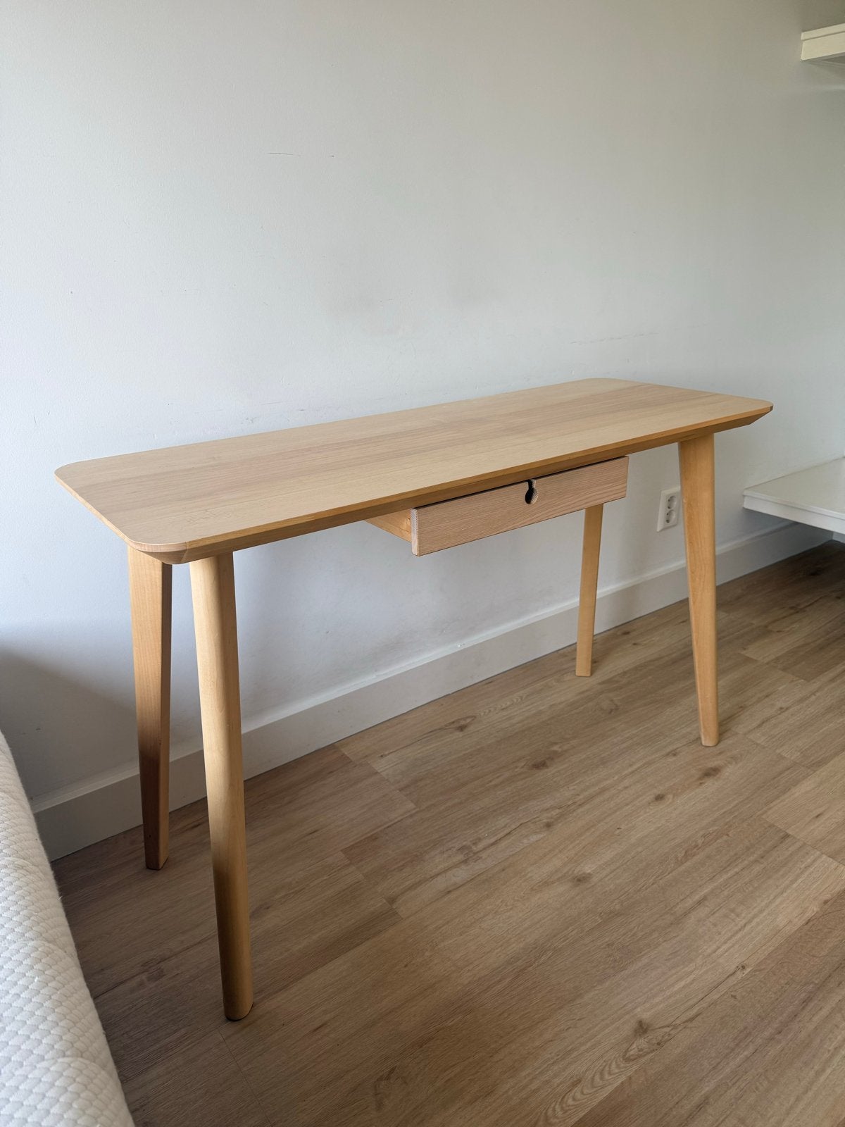 IKEA Lisabo Bureau, essenfineer 118x45 cm, Huis en Inrichting, Ophalen, Zo goed als nieuw, IKEA, Hout