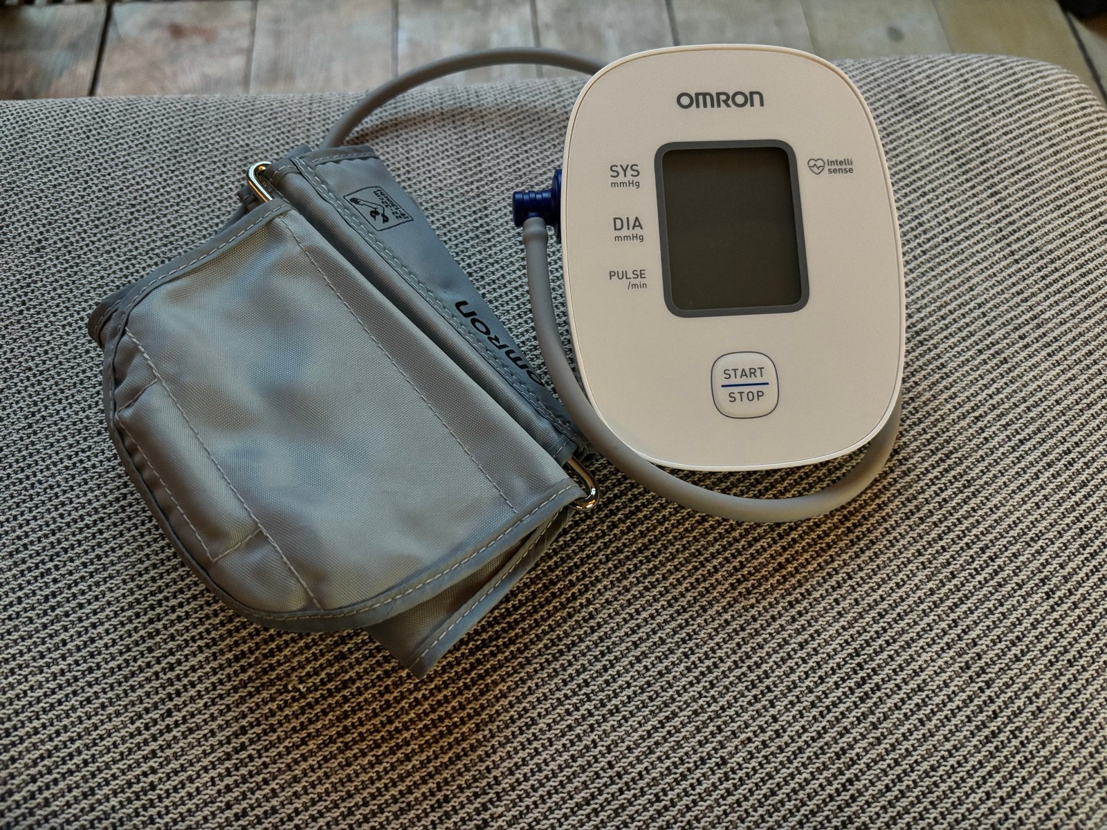 Omron Bloeddrukmeter in zeer nette staat met garantie, Ophalen, Zo goed als nieuw, Overige typen