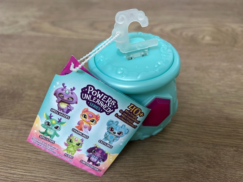 Magic Mixies Mixling-Paars figuurtje met ketel en toverstaf., Ophalen of Verzenden, Nieuw, Overige typen
