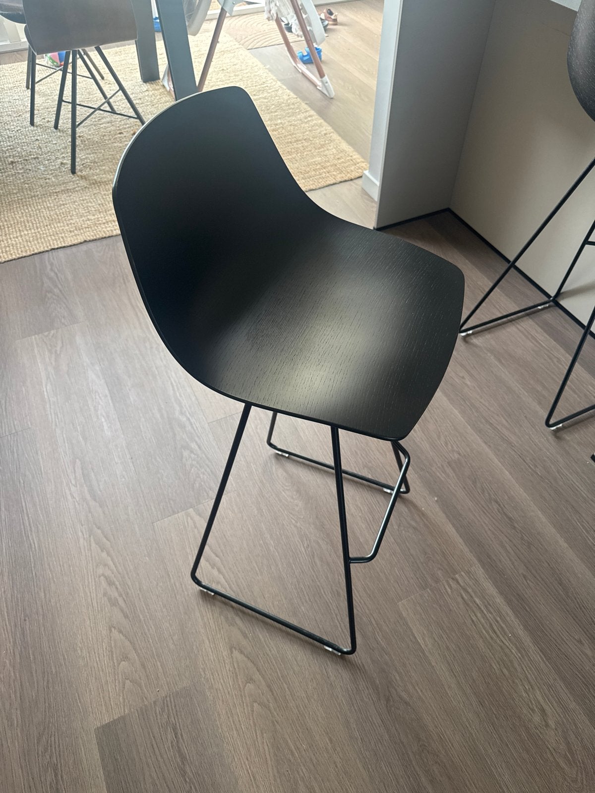 Lapalma miunn zwarte barkruk stoel met metalen onderstel, Huis en Inrichting, Stoelen, Ophalen, Gebruikt, Zwart, Eén