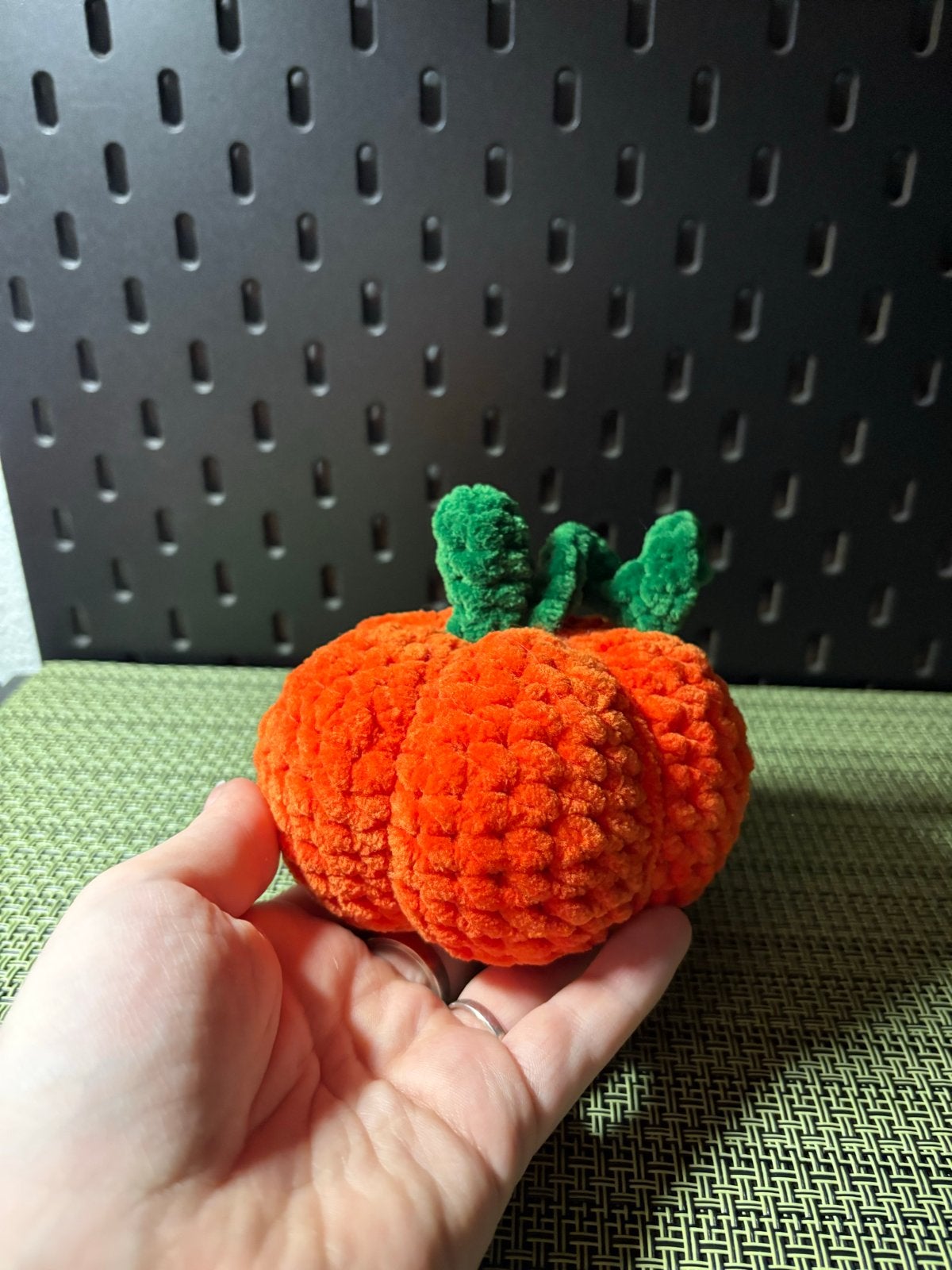 Gehaakte pompoen - Decoratie voor herfst en Halloween, Overige stijlen, Ophalen of Verzenden, Zo goed als nieuw, Oranje
