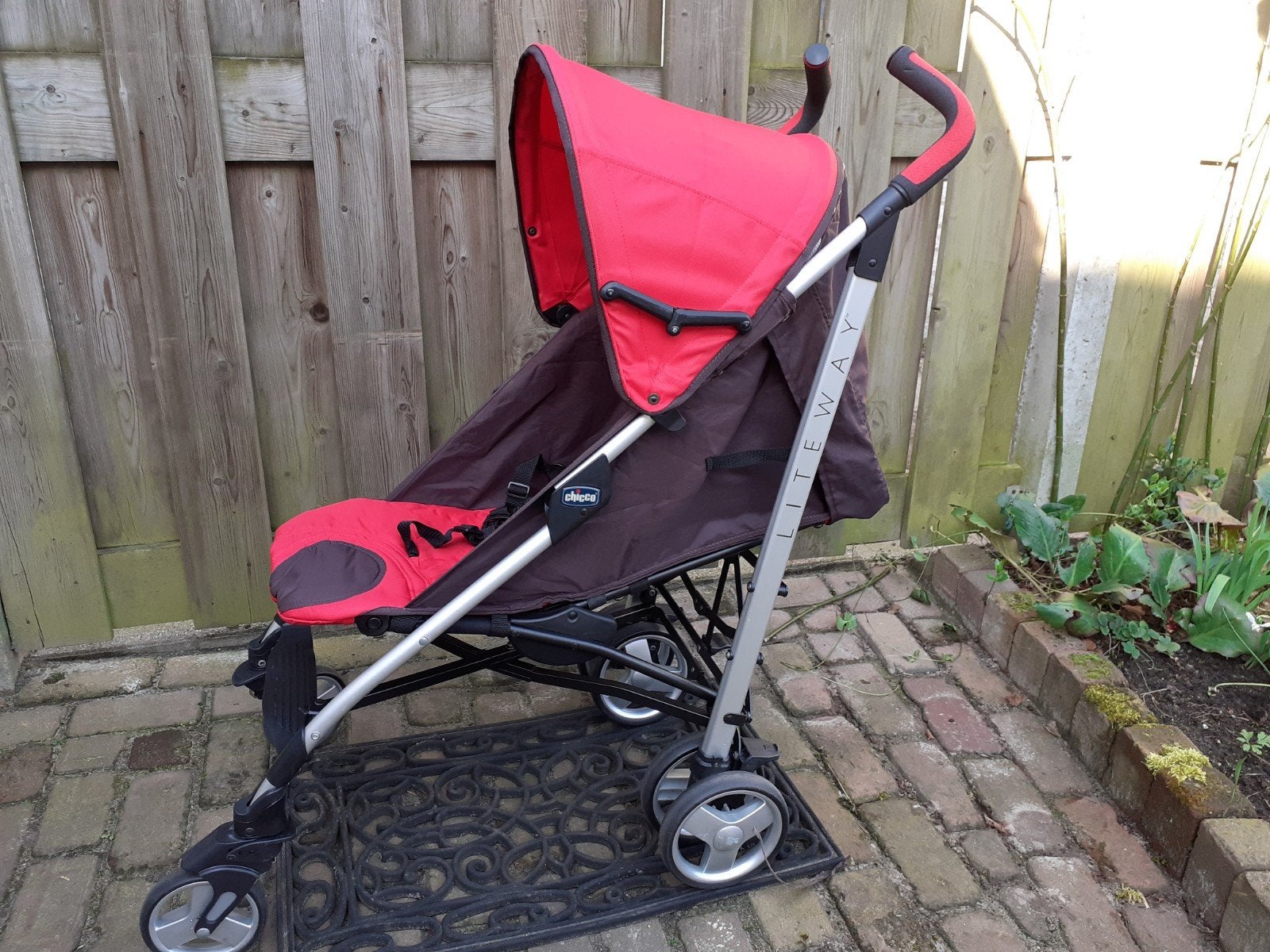 Zeer mooie buggy Chicco Liteway, Kinderen en Baby's, Buggy's, Ophalen, Zo goed als nieuw, Zonnekap