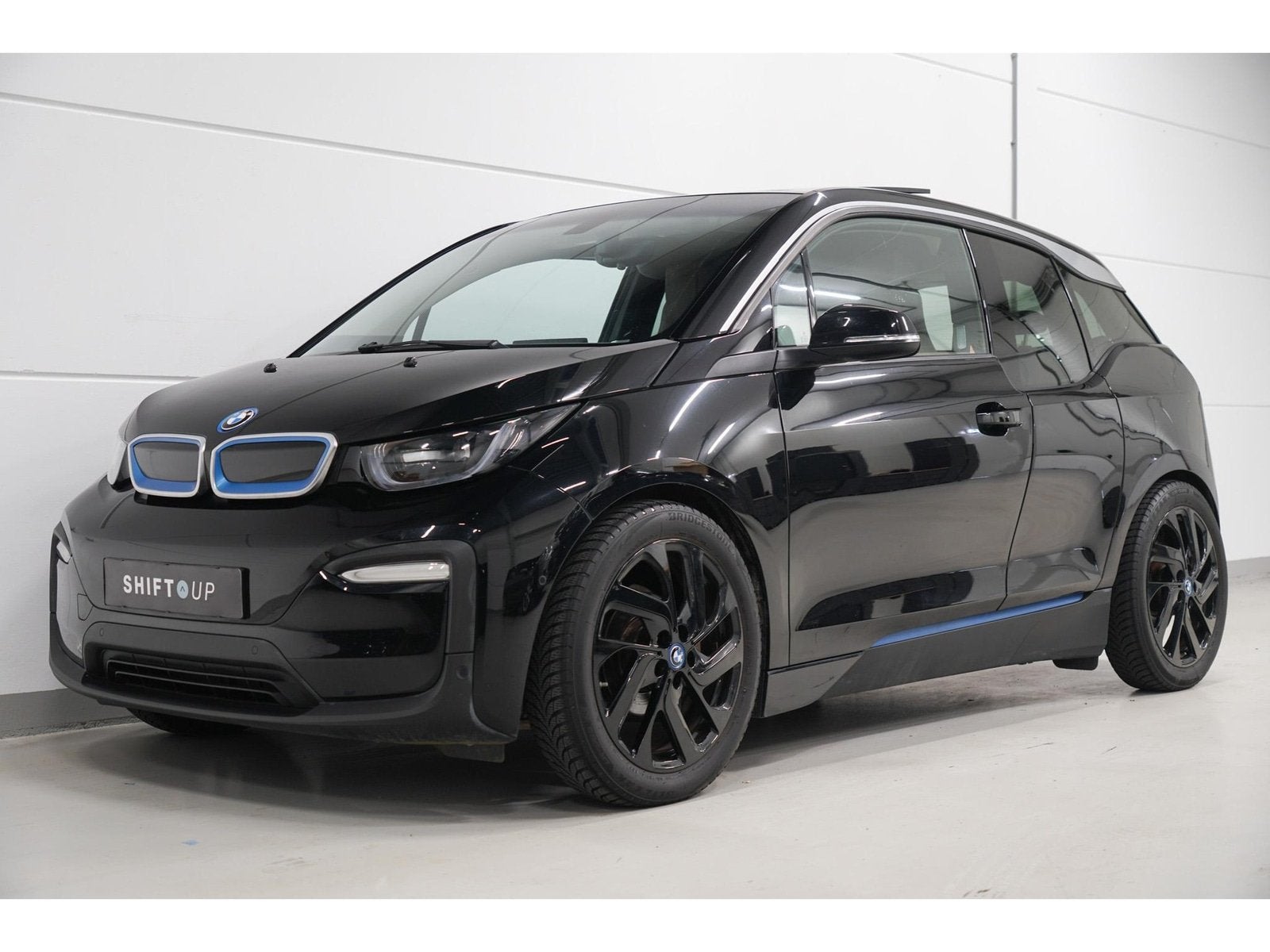 BMW i3 94Ah 33 kWh Schuifdak | Harman Kardon | Camera, Auto's, BMW, Bedrijf, Te koop, i3, ABS, Achteruitrijcamera, Airbags, Alarm