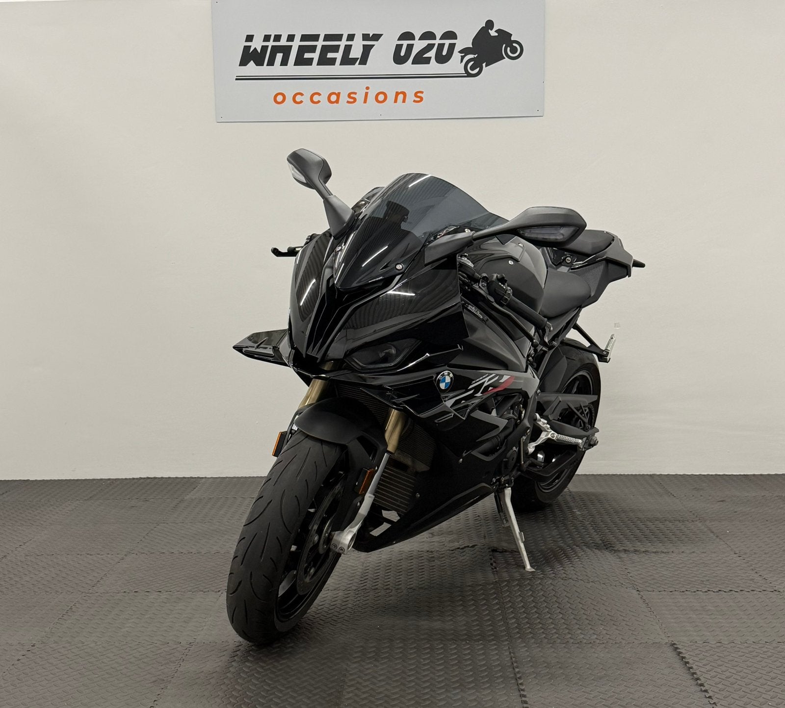 Bmw S1000 RR  ( Triple black 2024), Bedrijf