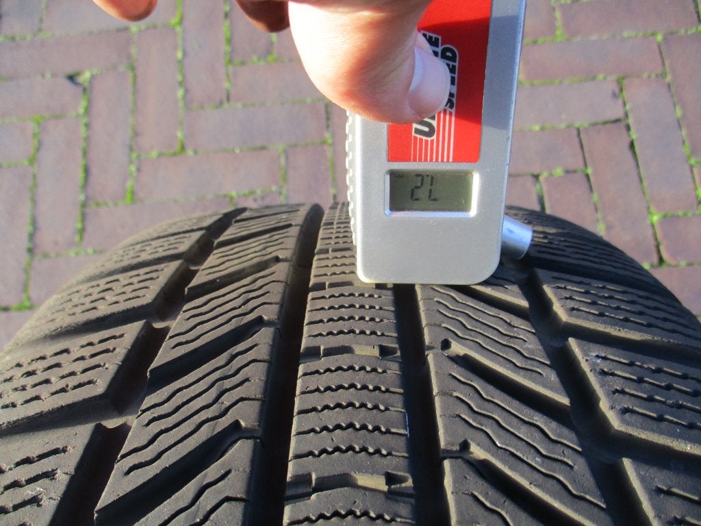 Foto 9 van Orig. Hyundai Kona 18 inch winterbanden N Line tpms IZGST