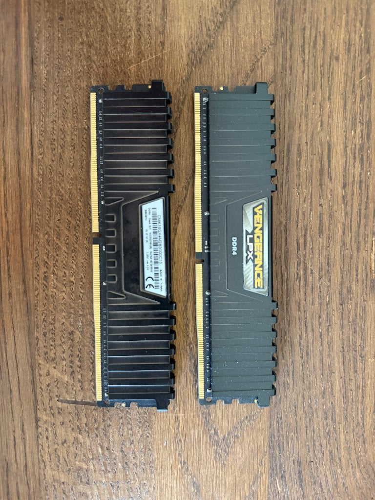 Corsair Vengence 16GB DDR4 3000 CL15 2-kit, Computers en Software, RAM geheugen, Gebruikt, DDR4, Ophalen of Verzenden, Desktop
